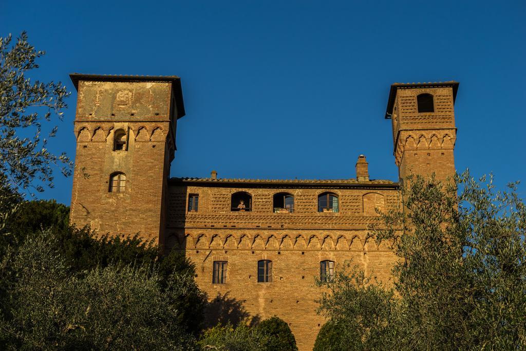 Castello Delle Quattro Torra Bed & Breakfast Val di Pugna Luaran gambar